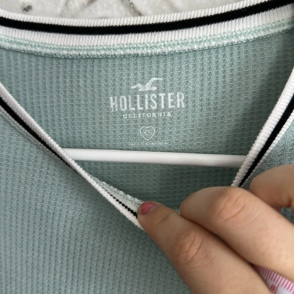 Hollister waffle knit crop top - Picture 3 of 4